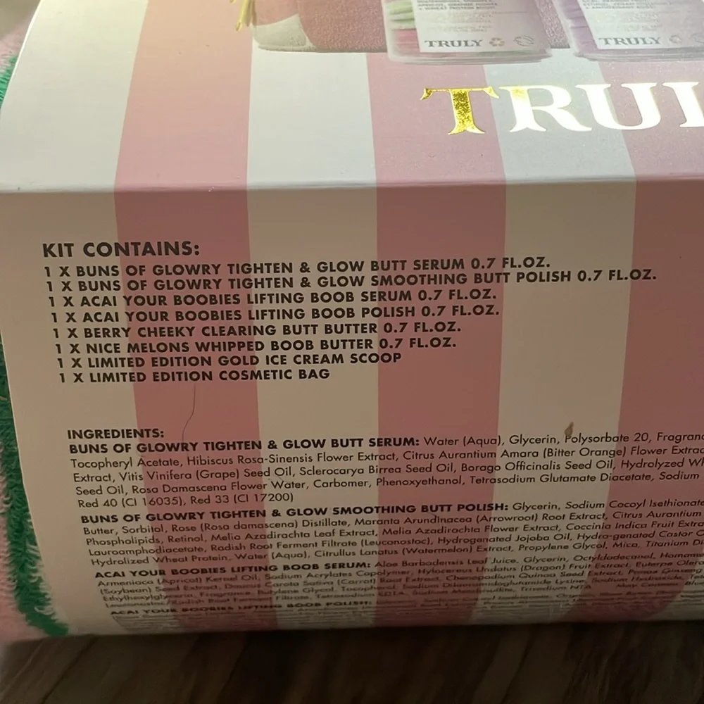 BRAND NEW! Buns and Boobs minis kit by TRULY - Picture 3 of 13